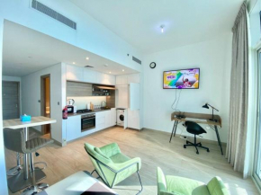 Beautiful Studio Apartment in Dubai Marina